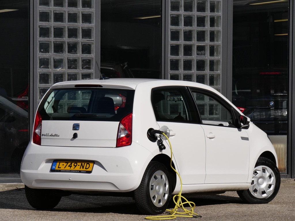 57060718-1.jpg